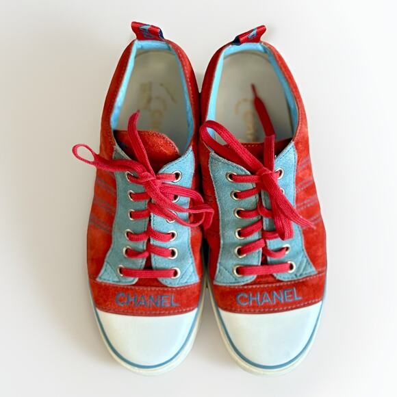 CHANEL CC Red Lambskin Leather Suede Tennis Sneakers Vintage Size 38 Logo EUC - Picture 15 of 16